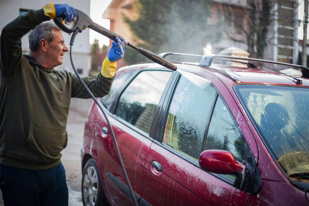 Best Residential Pressure Washing Services  in Farmington, IL